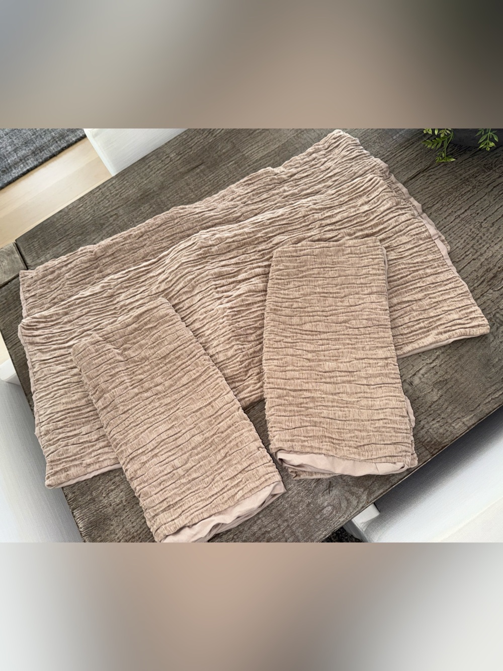 DKNY set of 4 king size pillow shams tan brown textured
